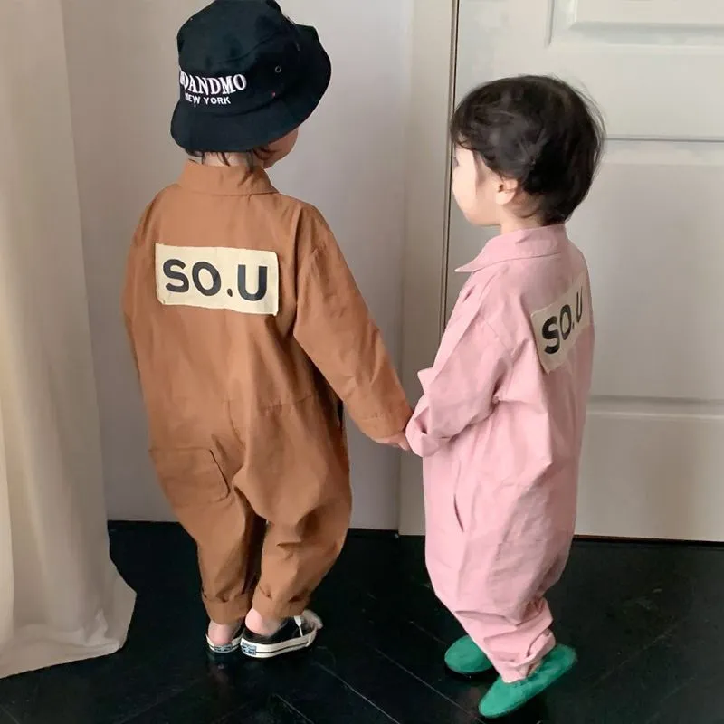 【80‐140cm】2色選べる 韓国系 カジュアル アルファベット 折り襟 子供 服 男の子 女の子 カバーオールボトムス