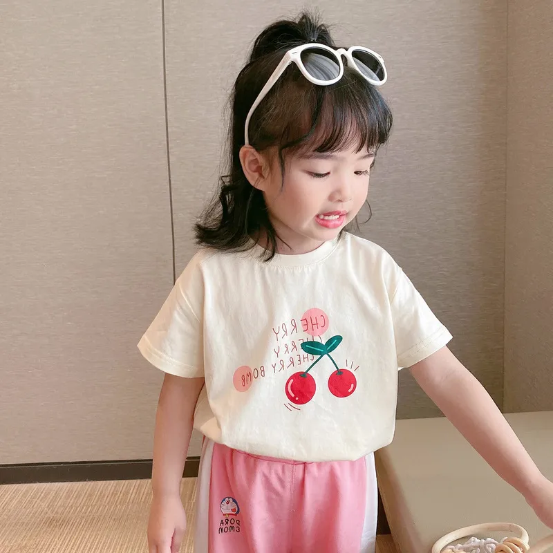 【残りわずか】【90-140】話題沸騰中 カートゥーン プリント シンプル 韓国系 半袖 夏 子供 服 女の子 Ｔシャツ
