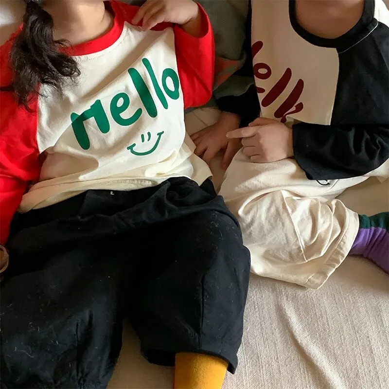 【80-140】春新作HELLOログラグランスリーブ長袖Ｔシャツ