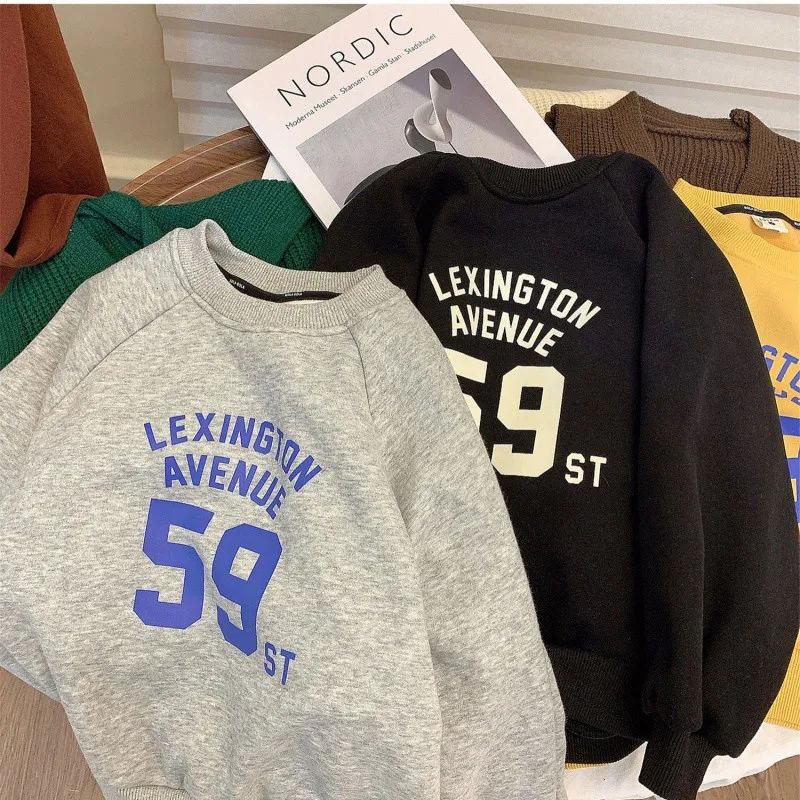 【73-130cm】着回し力抜群  カジュアル  合わせやすい  アルファベット 数学柄  男の子 トレーナー