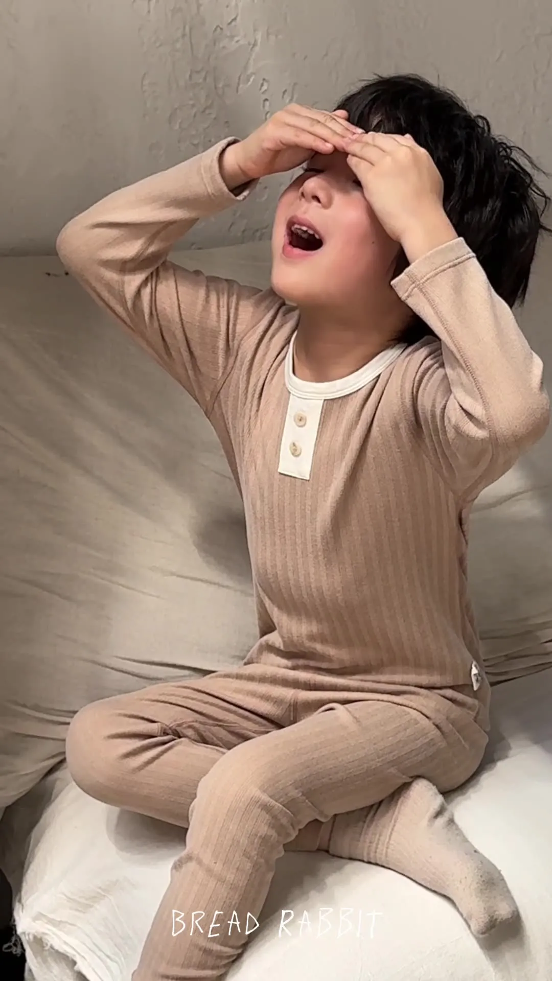 【90-160cm】人気上昇中 柔らかい素材  シンプル  ナチュラル 肌に優しい 男の子 女の子 パジャマ