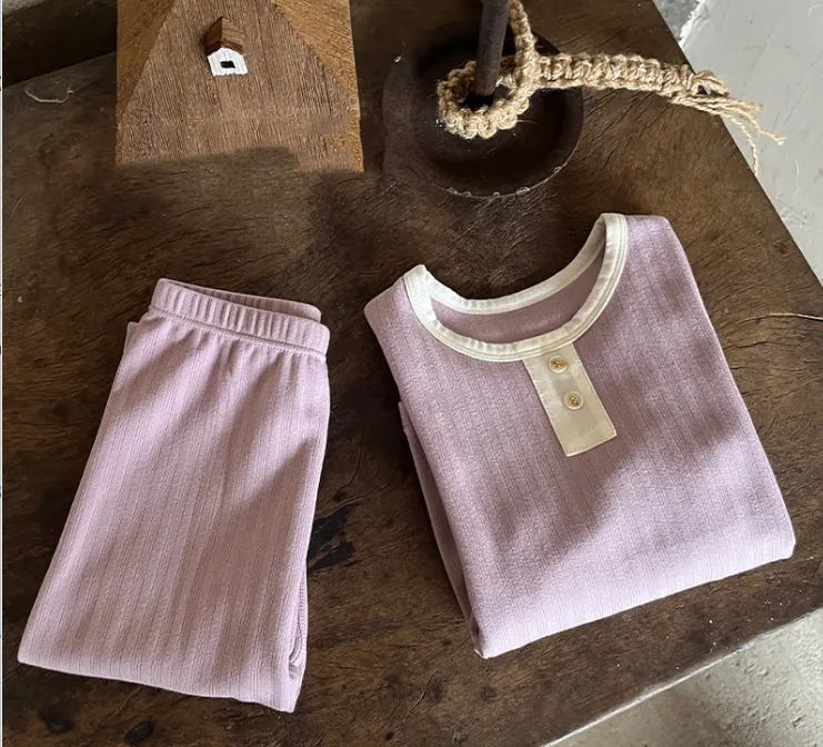 【90-160cm】人気上昇中 柔らかい素材  シンプル  ナチュラル 肌に優しい 男の子 女の子 パジャマ