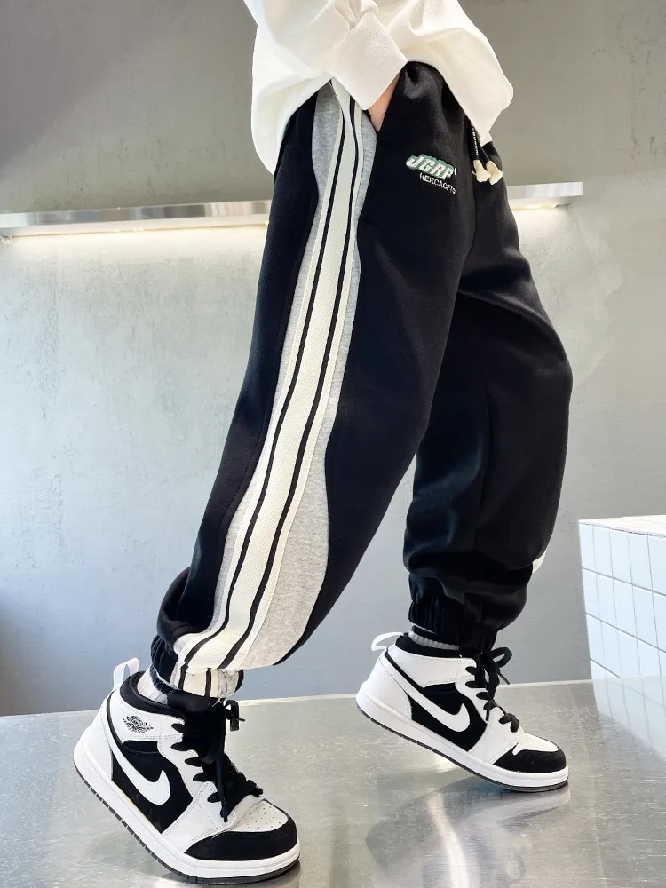 【120-170cm】絶対見逃さないで カジュアル 履きやすい 配色 ファッション 男の子 パンツ