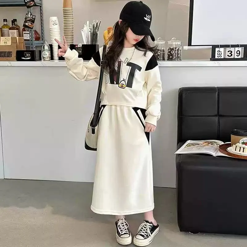 【120-170cm】二点セット 大注目 カジュアル おしゃれ 快適 女の子 トレーナー＋スカート セットアップ