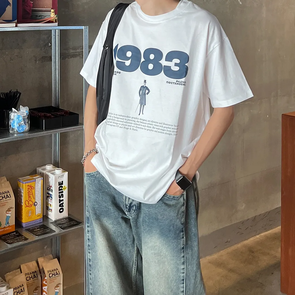 ユニセックス1983半袖Tシャツ