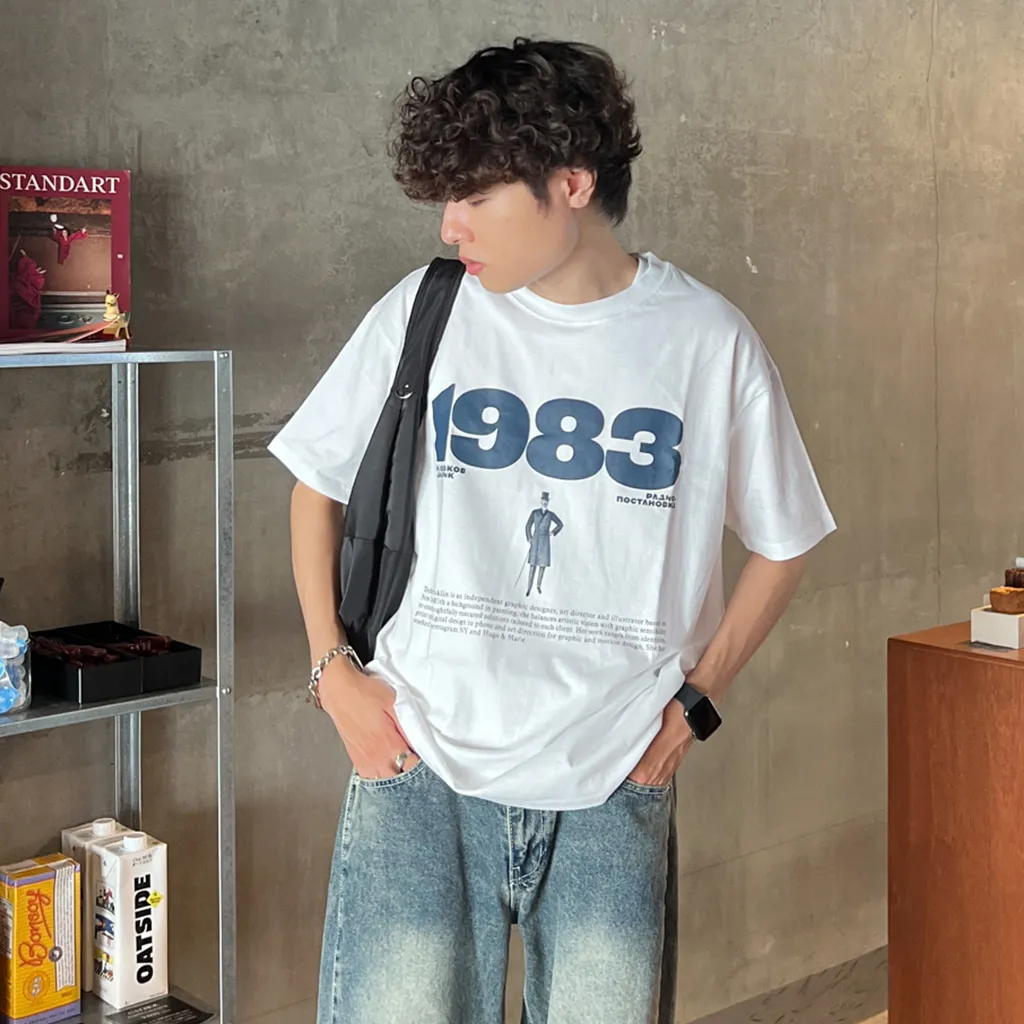 ユニセックス1983半袖Tシャツ