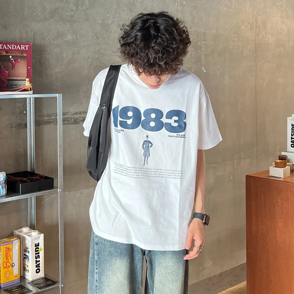 ユニセックス1983半袖Tシャツ