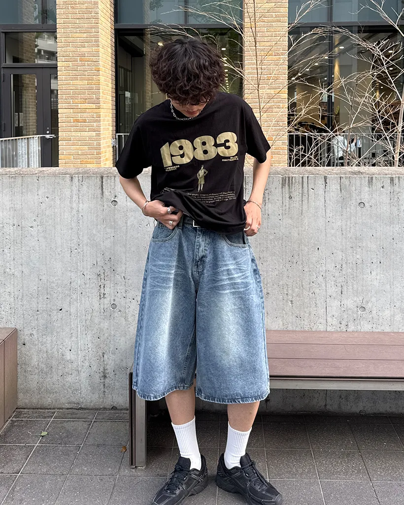 ユニセックス1983半袖Tシャツ