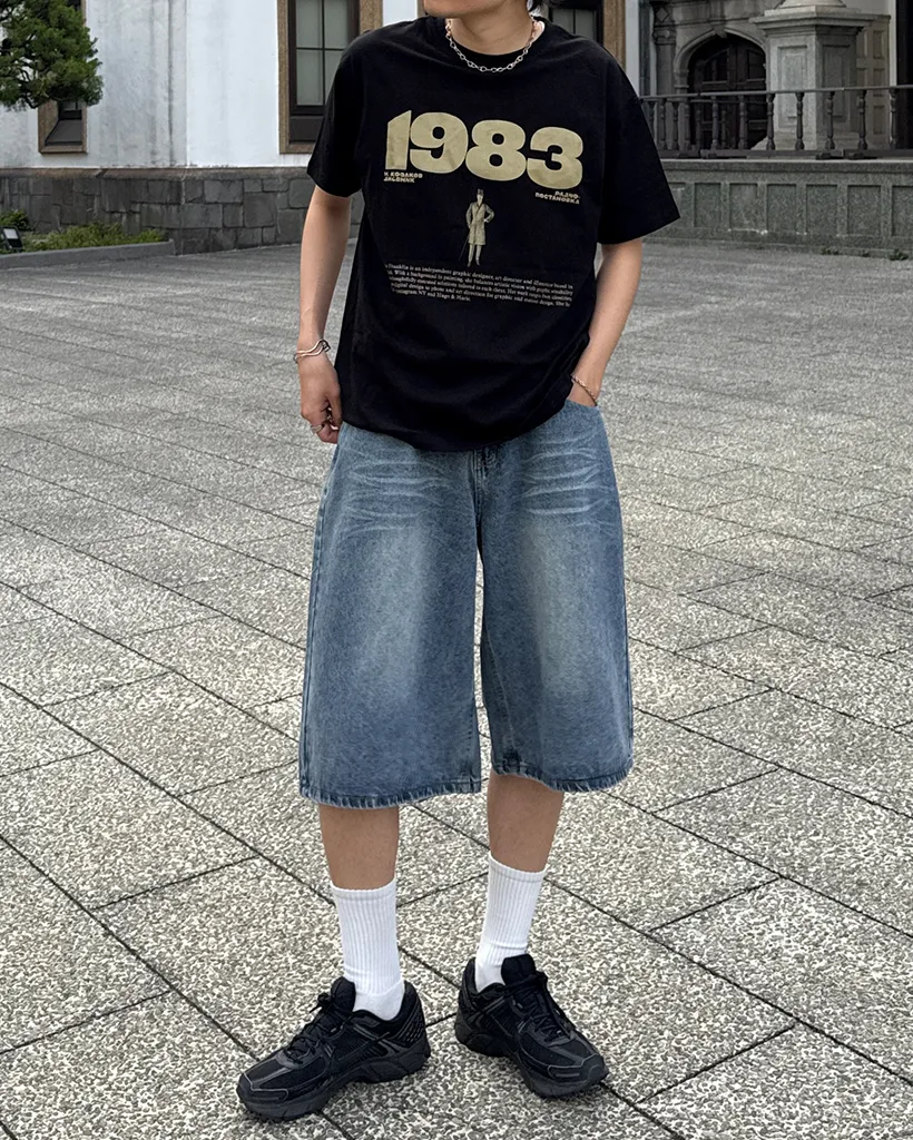 ユニセックス1983半袖Tシャツ