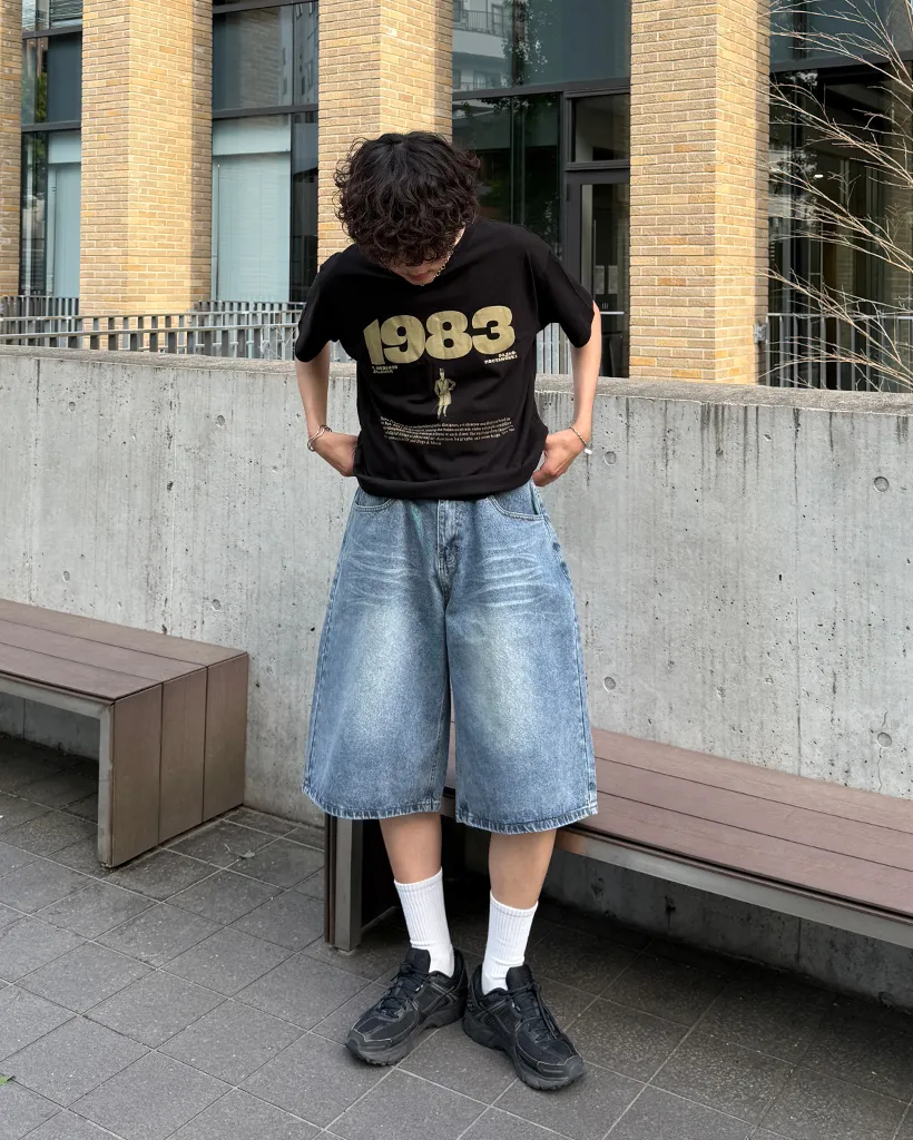 ユニセックス1983半袖Tシャツ