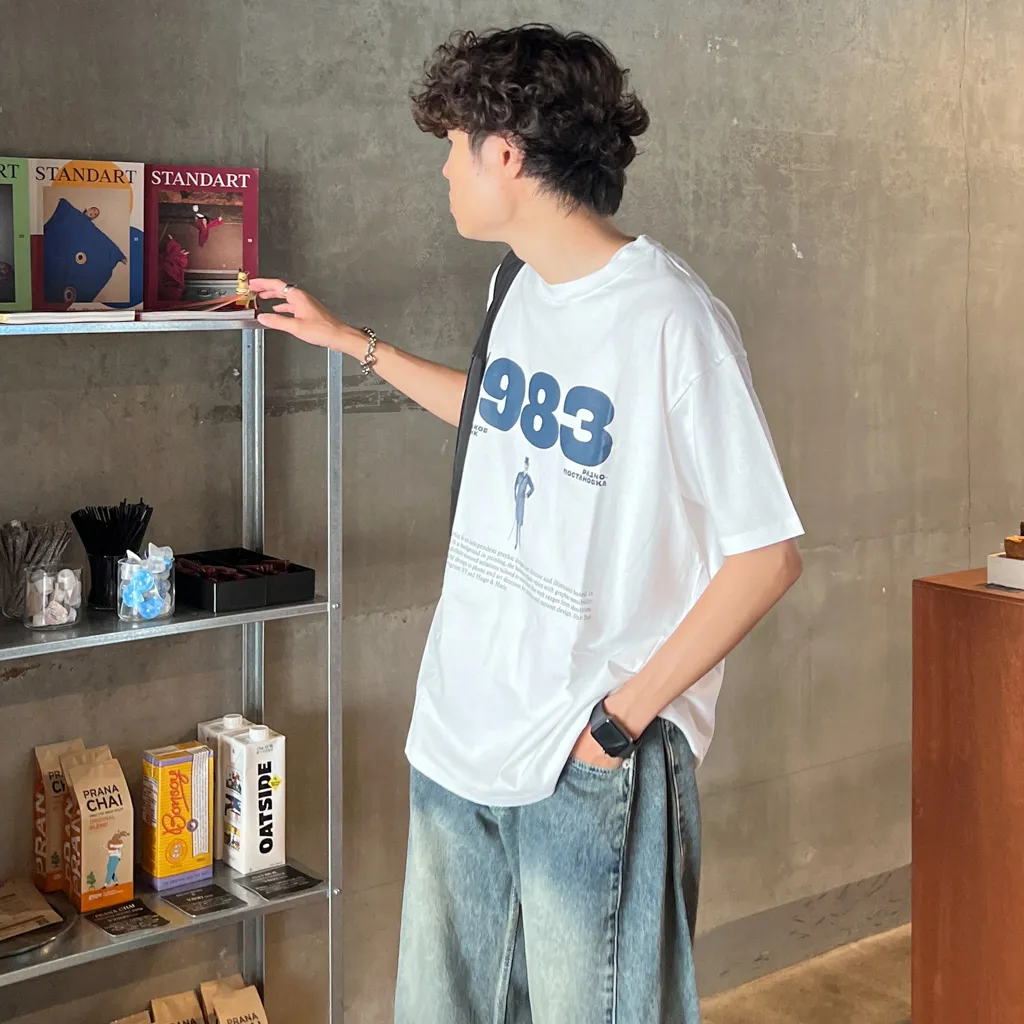 ユニセックス1983半袖Tシャツ