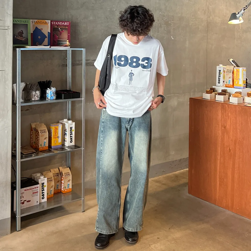 ユニセックス1983半袖Tシャツ