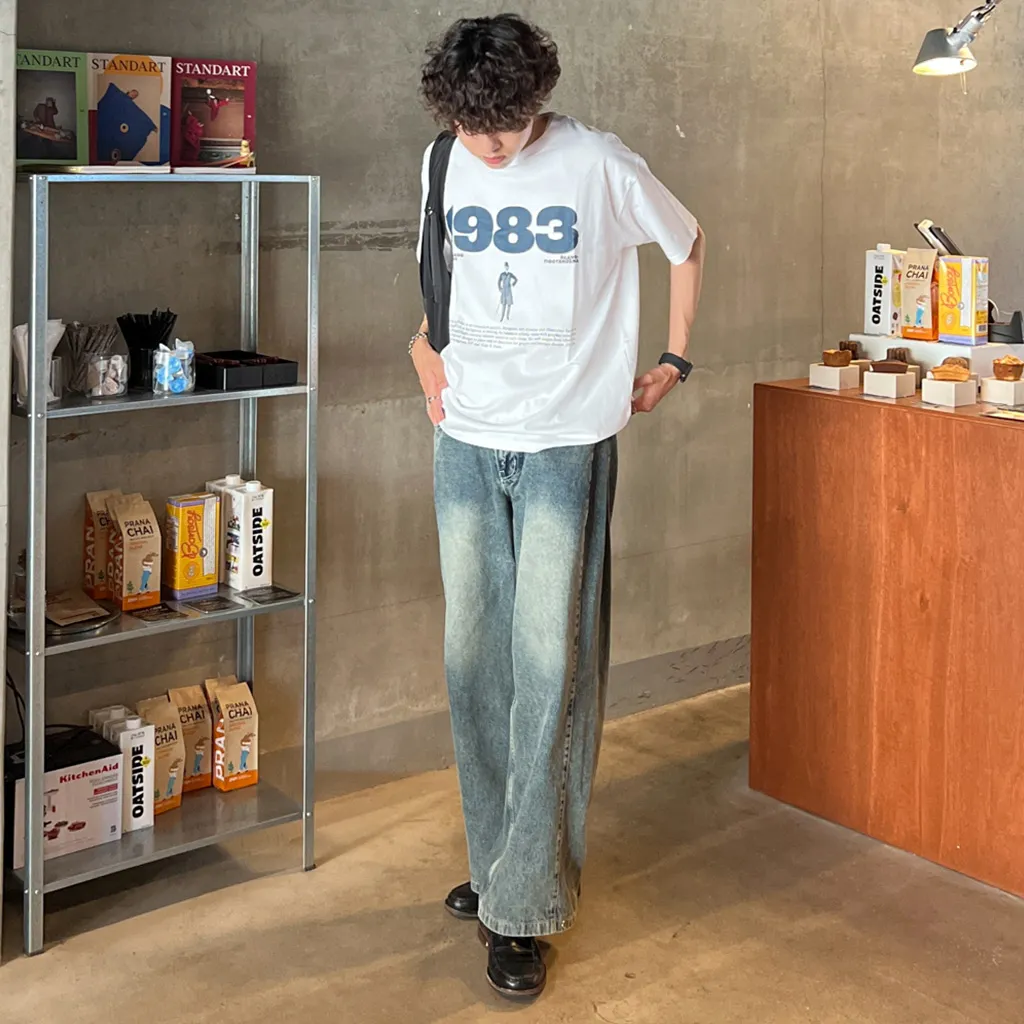 ユニセックス1983半袖Tシャツ