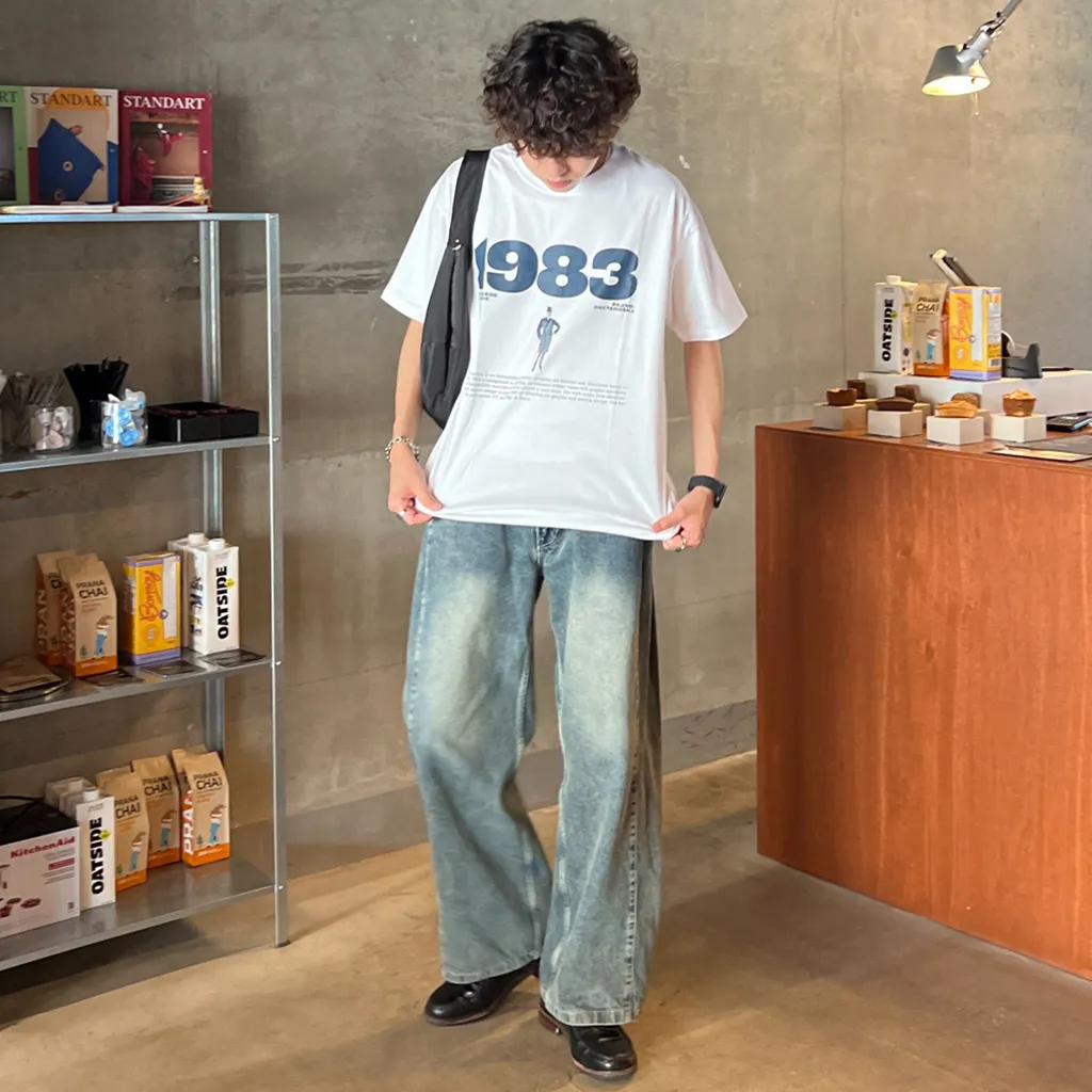 ユニセックス1983半袖Tシャツ