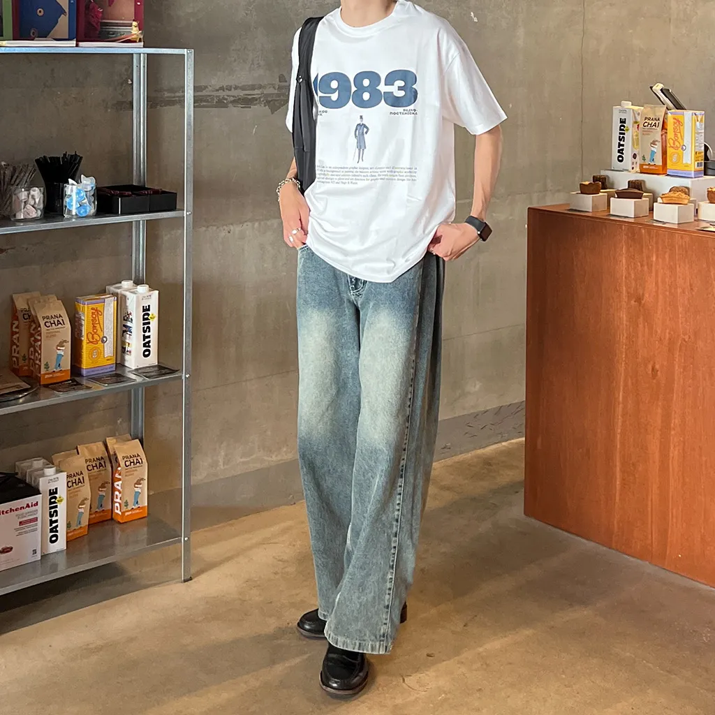 ユニセックス1983半袖Tシャツ