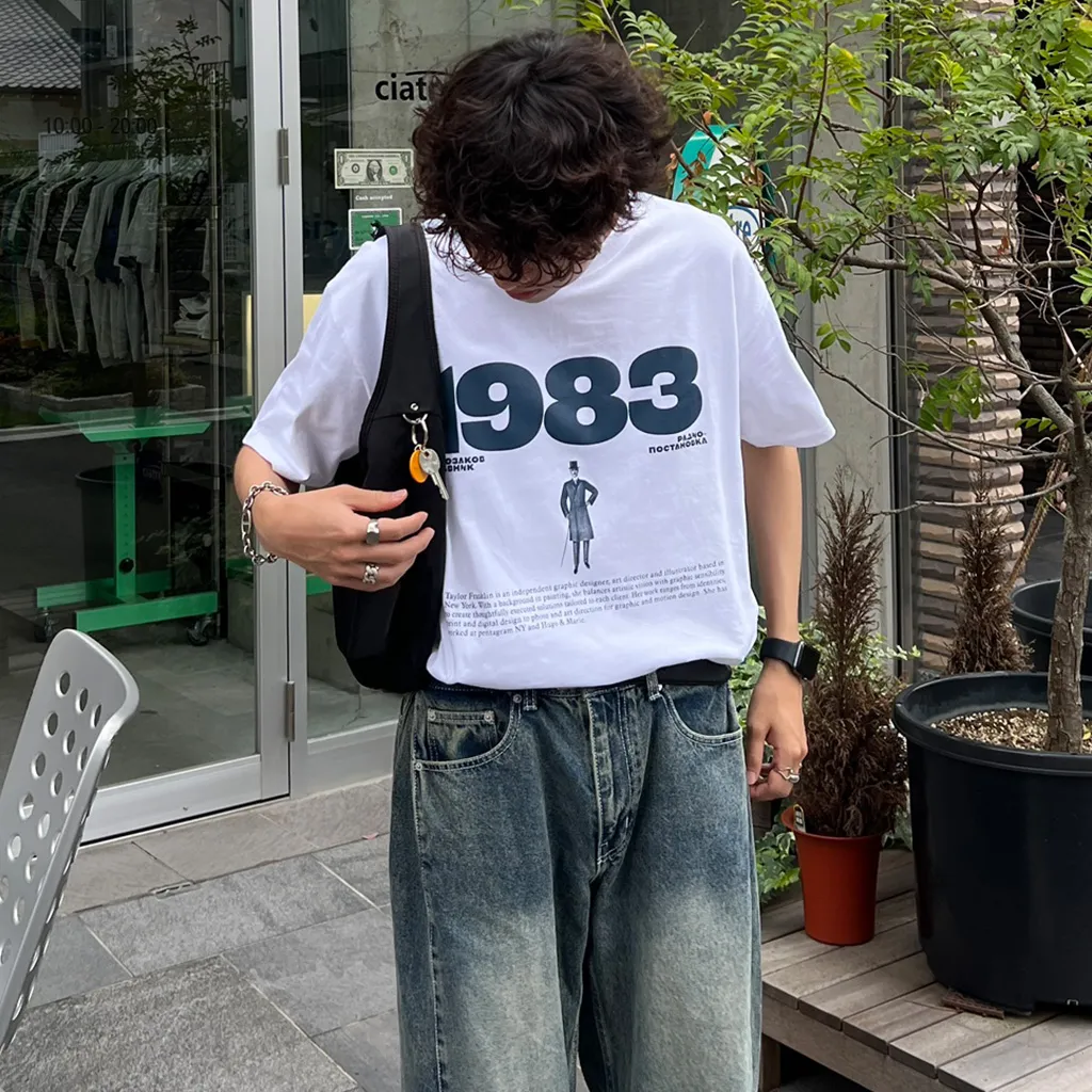 ユニセックス1983半袖Tシャツ