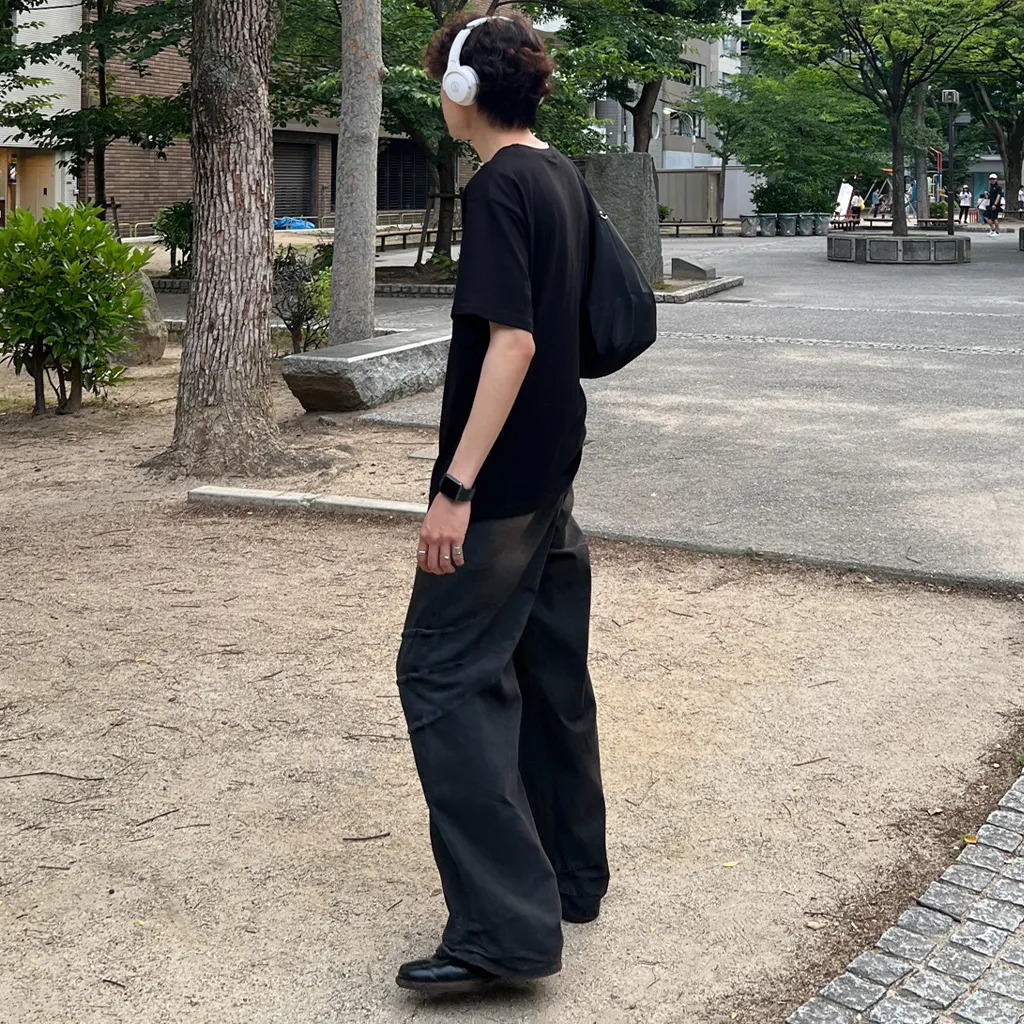 ユニセックスグラフィック半袖Tシャツ