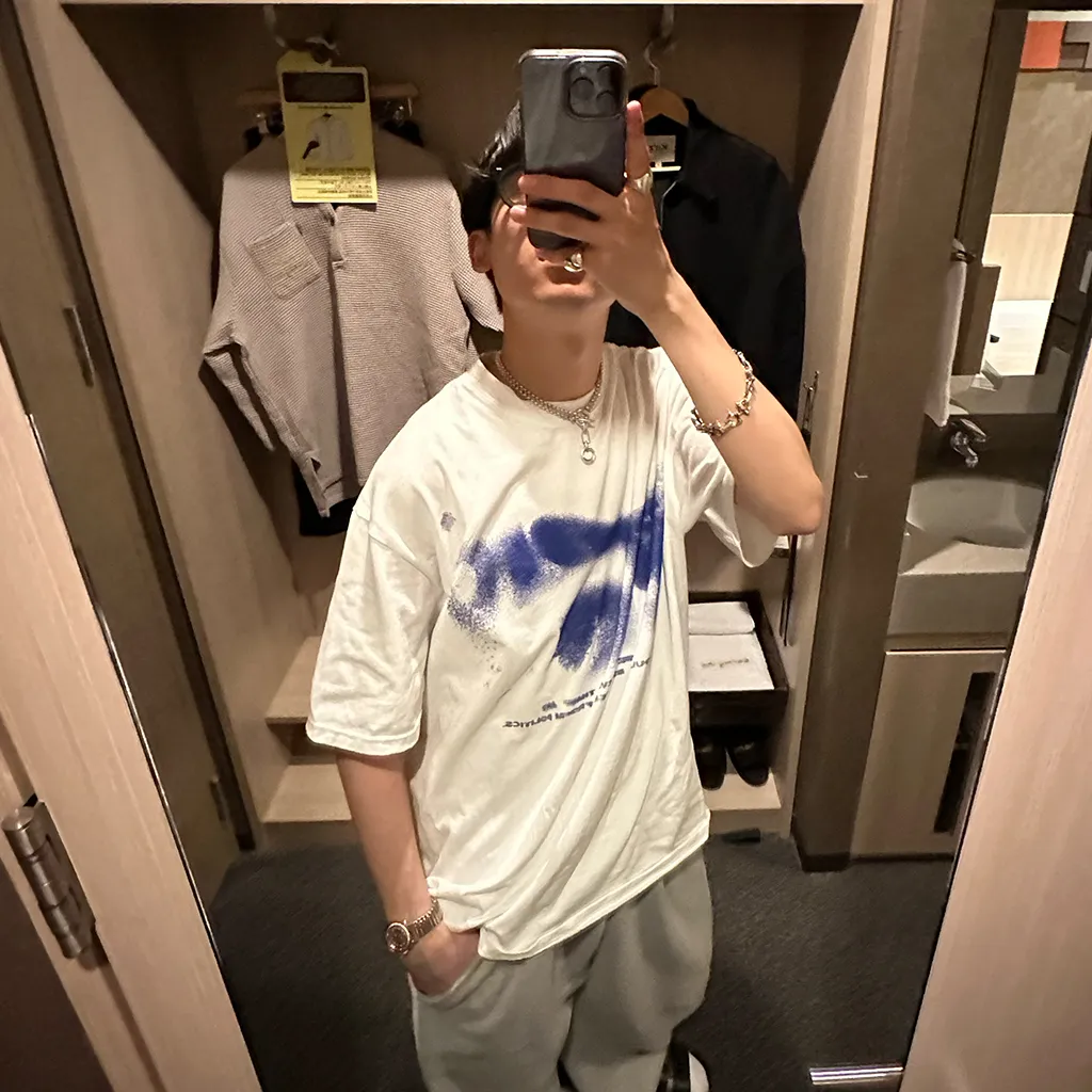 ユニーク半袖Tシャツ