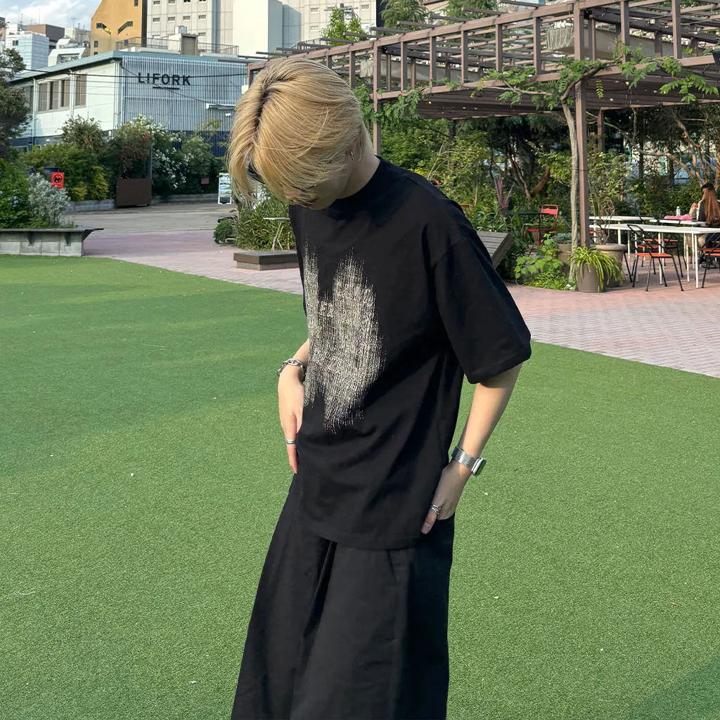 (ユニセックス) ブラッシュプリントTシャツ