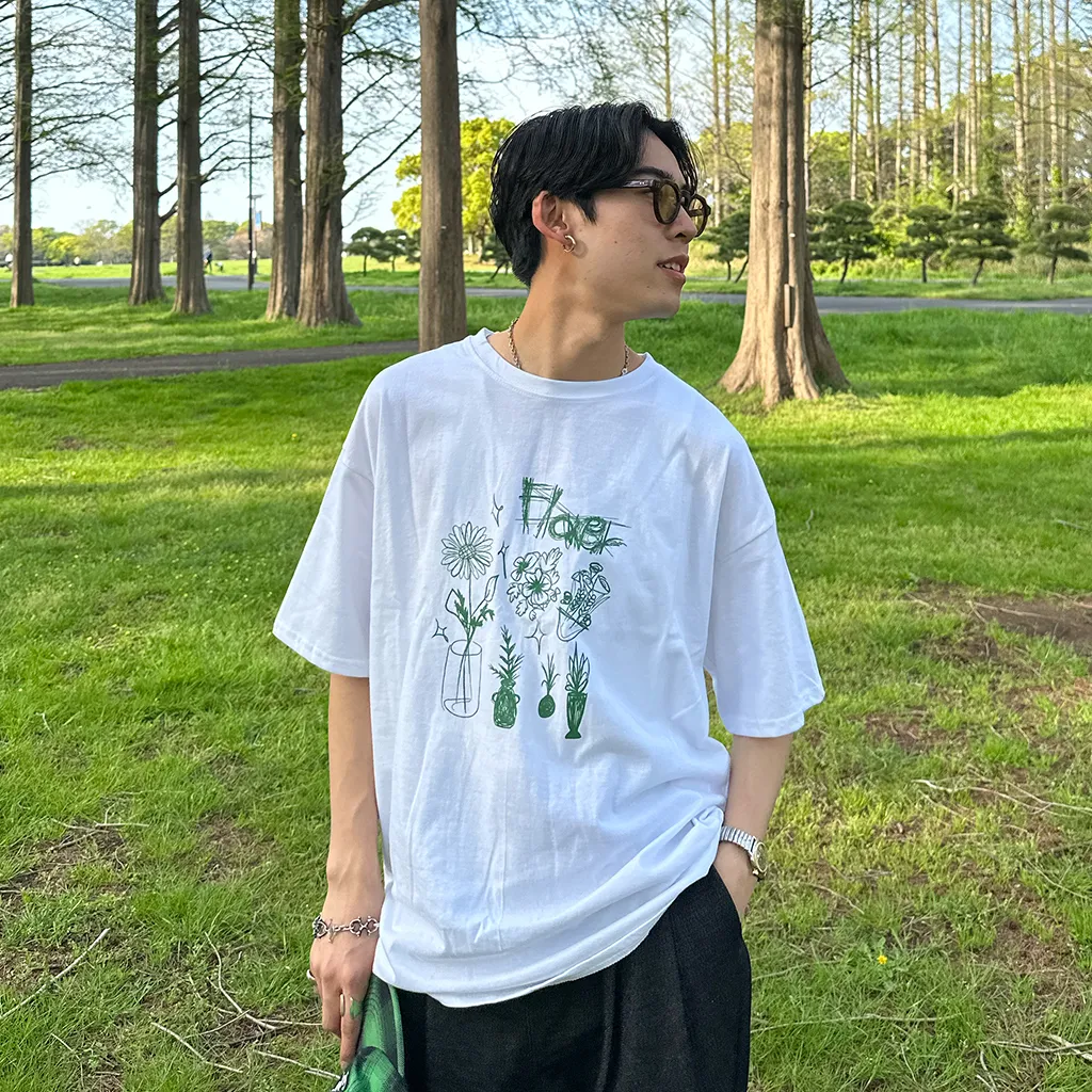 (ユニセックス) フラワープリント半袖Tシャツ