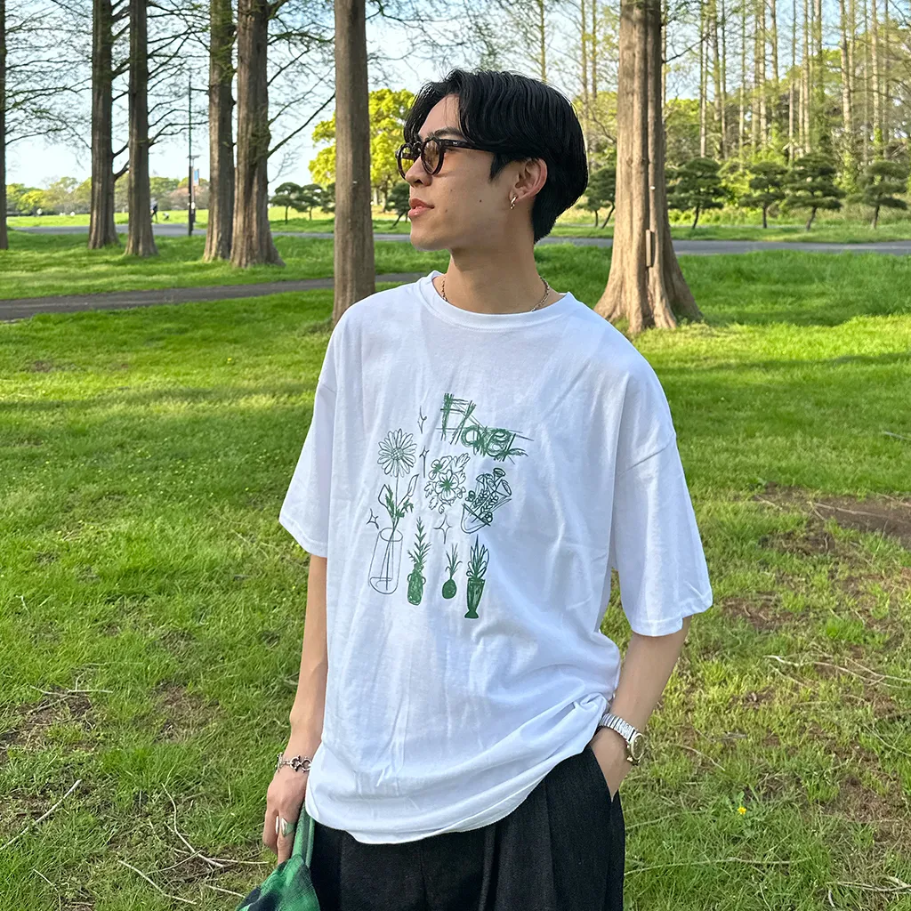 (ユニセックス) フラワープリント半袖Tシャツ