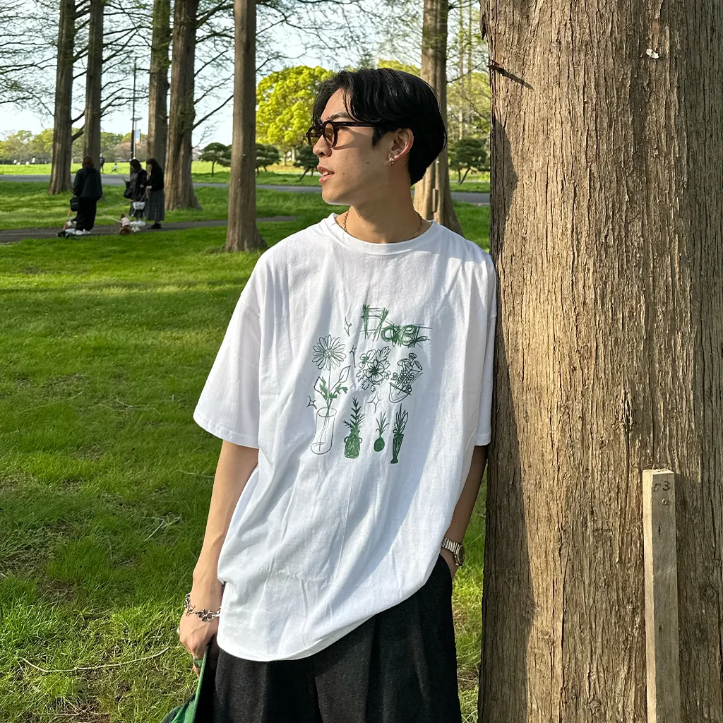 (ユニセックス) フラワープリント半袖Tシャツ