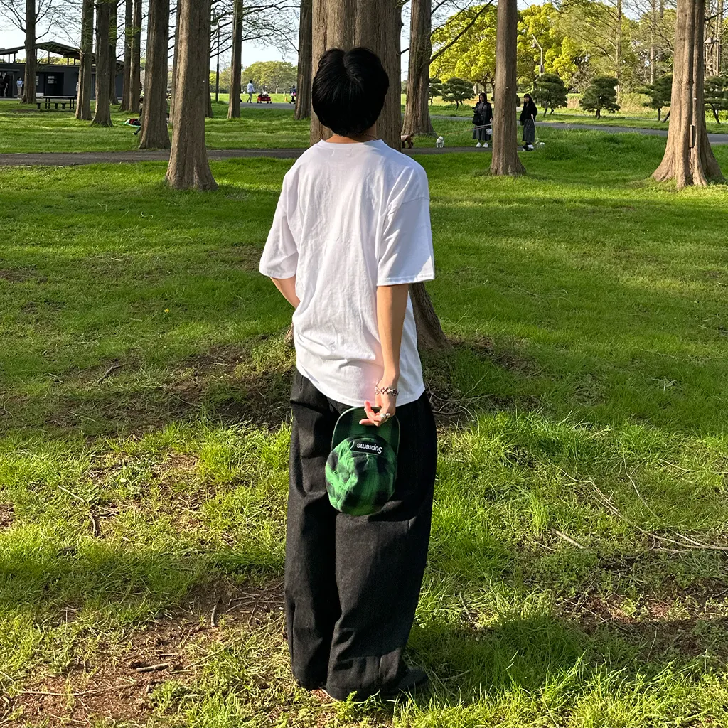 (ユニセックス) フラワープリント半袖Tシャツ