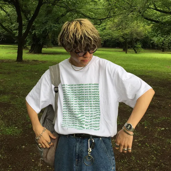 シンプルスクエアレタリング半袖Tシャツ