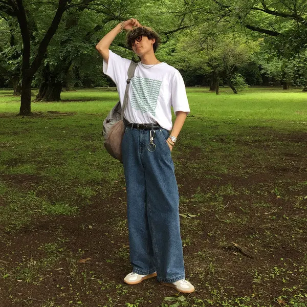 シンプルスクエアレタリング半袖Tシャツ