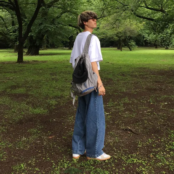 シンプルスクエアレタリング半袖Tシャツ