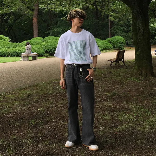 シンプルスクエアレタリング半袖Tシャツ