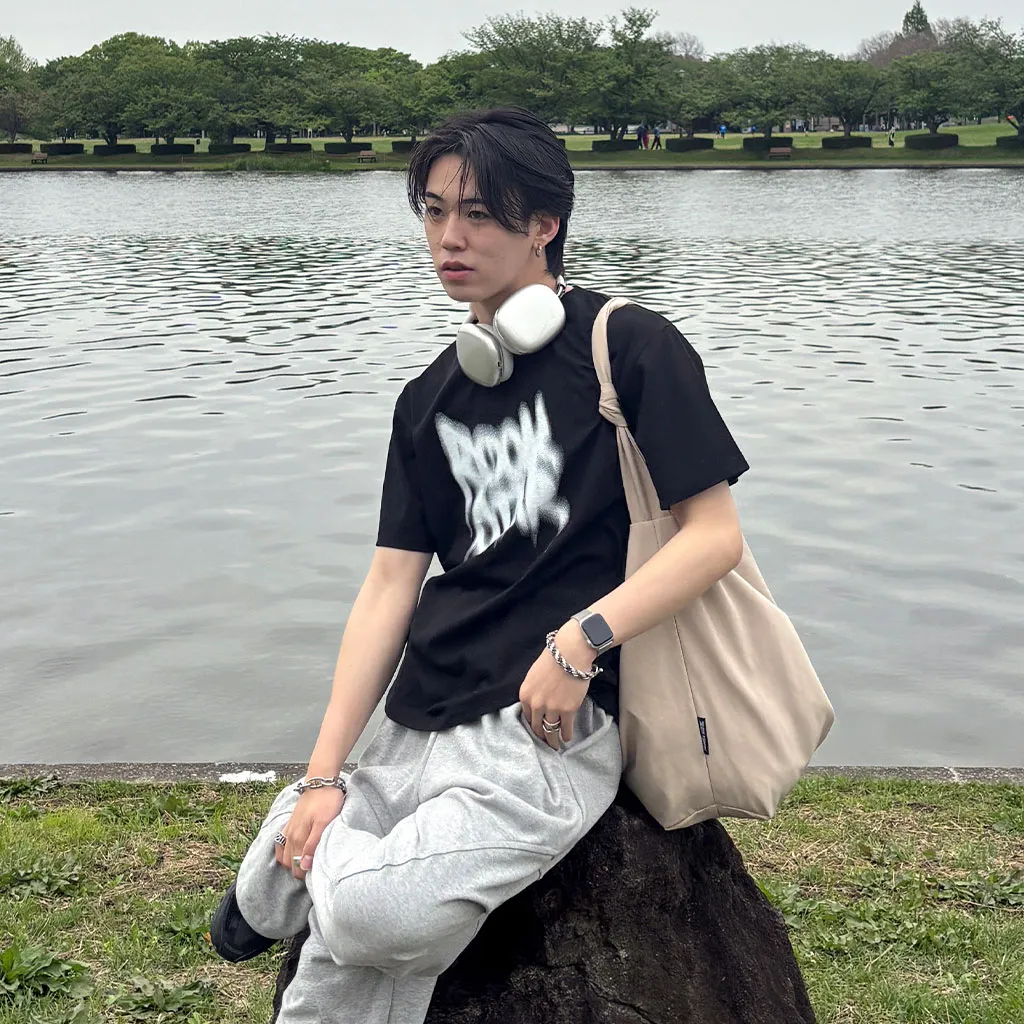 (ユニセックス)ロックプリントTシャツ