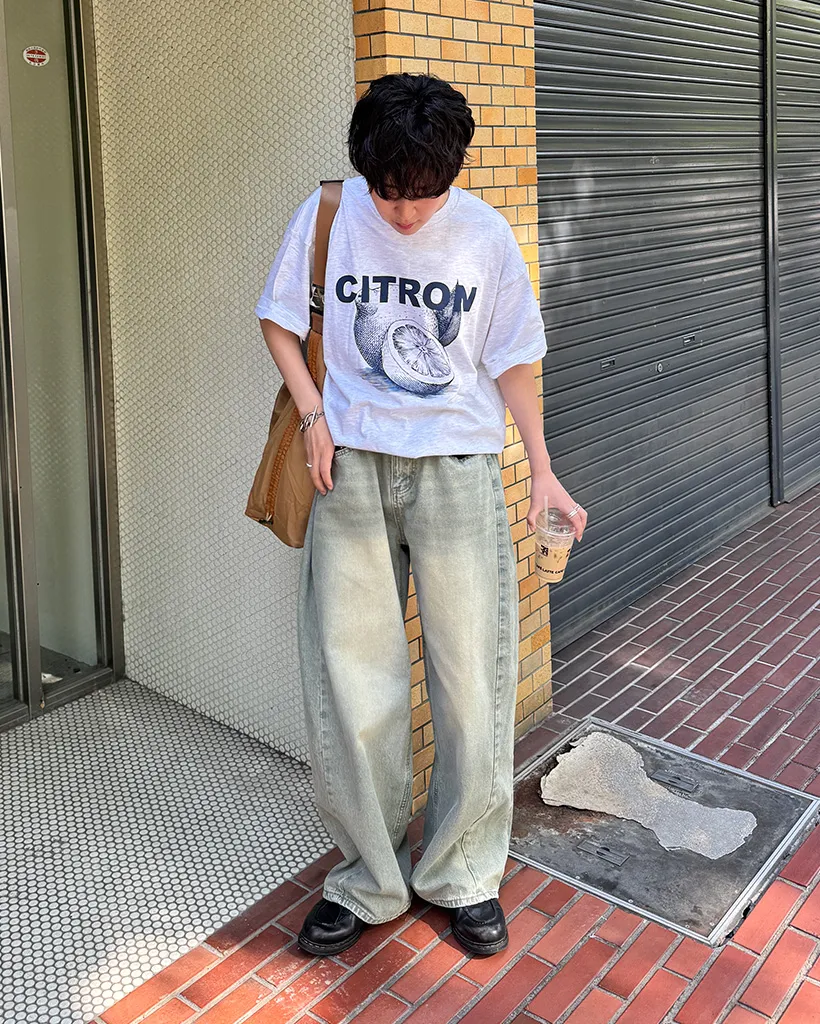 （ユニセックス）レモンプリントTシャツ