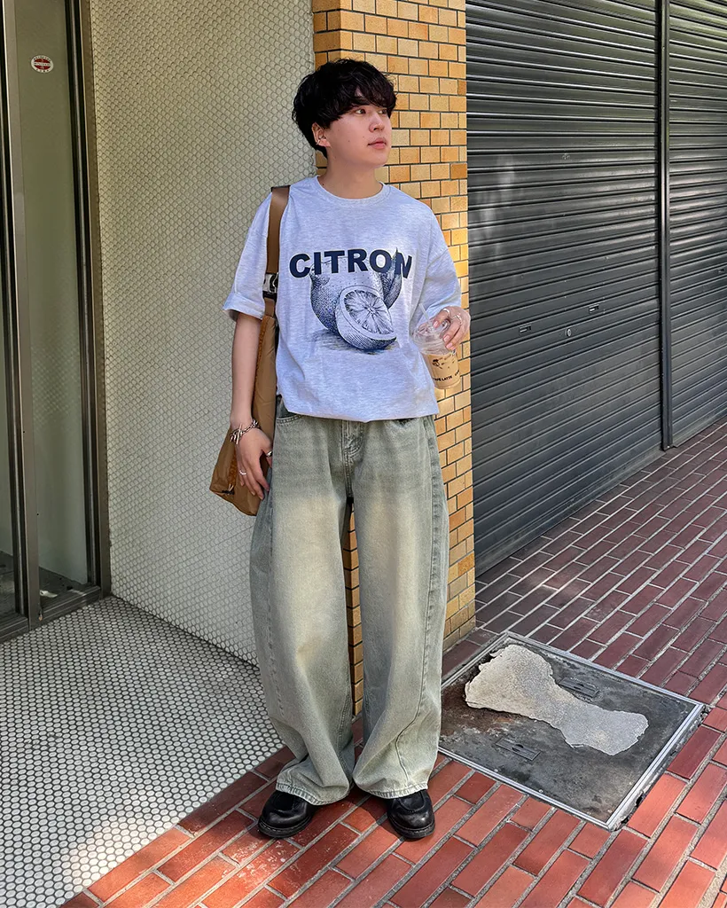 （ユニセックス）レモンプリントTシャツ
