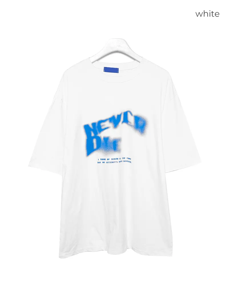 (ユニセックス)スプレーレタリング半袖Tシャツ