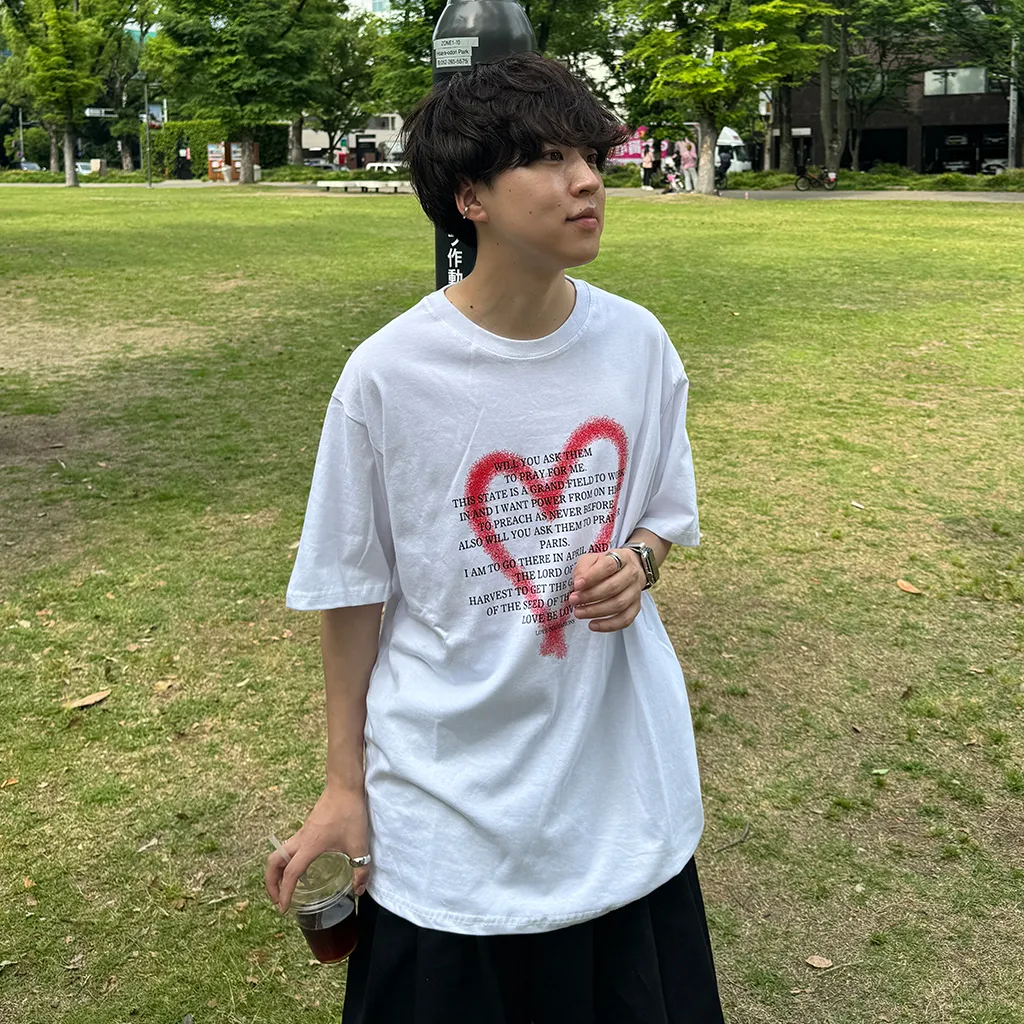 (ユニセックス) ハートスプレーポイント半袖Tシャツ