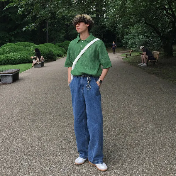 シンプル透かし編みカラーニット