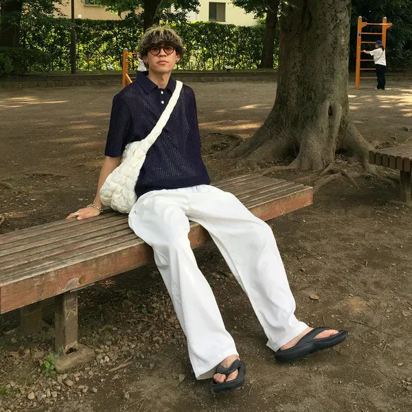シンプル透かし編みカラーニット