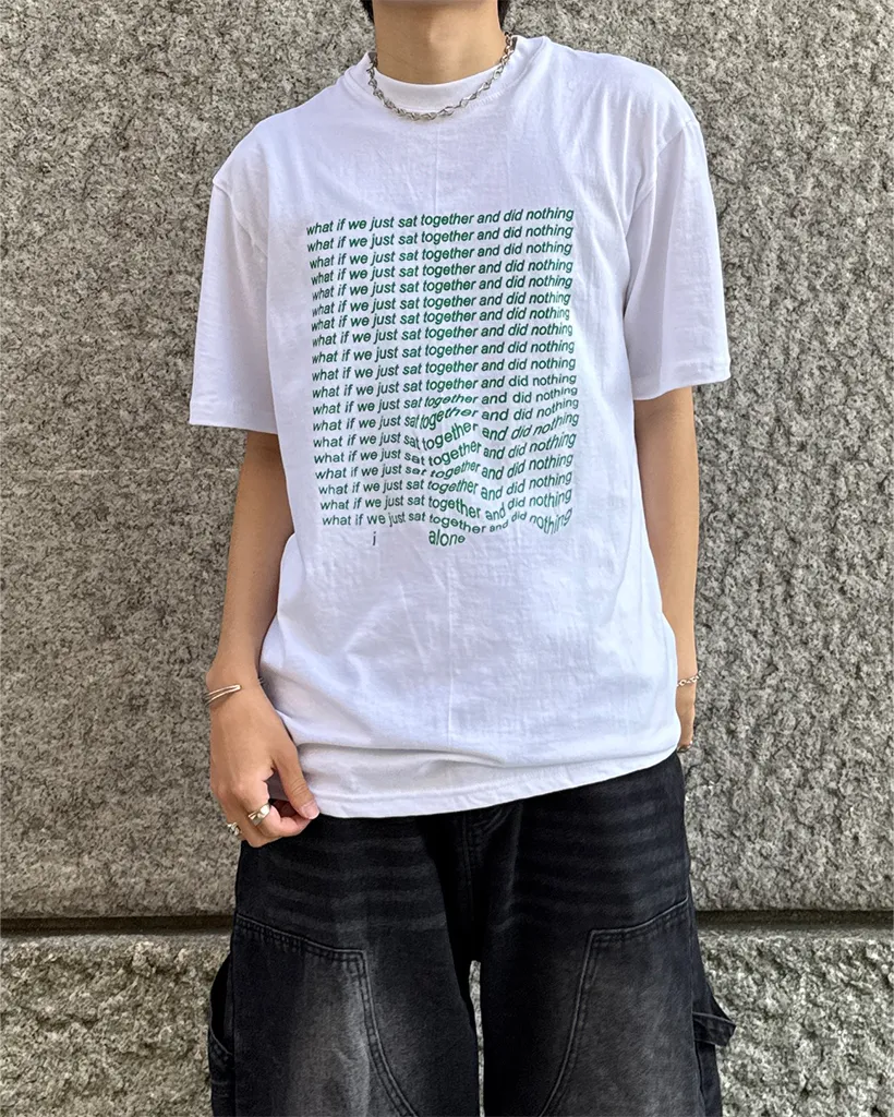 （ユニセックス）カラーレタリング半袖Tシャツ