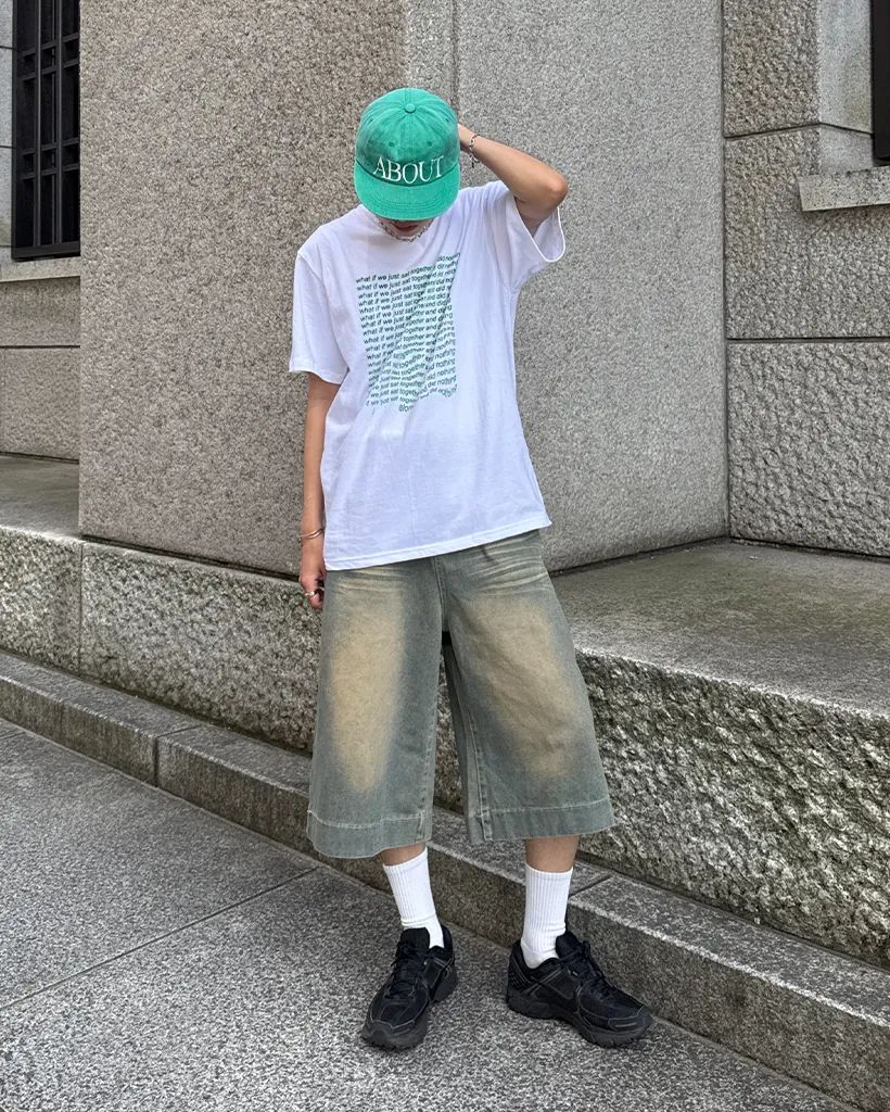 （ユニセックス）カラーレタリング半袖Tシャツ