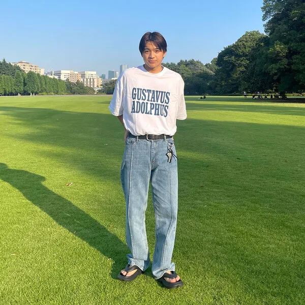 レタリングTシャツ