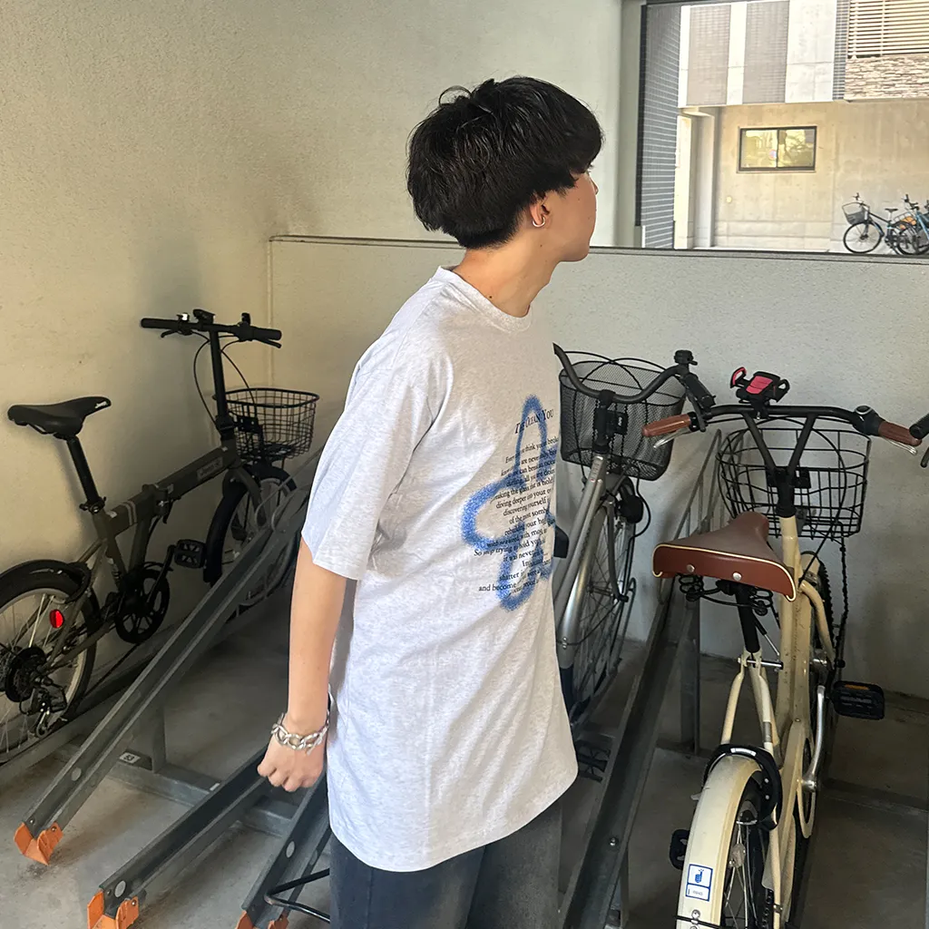 (ユニセックス) クローバ半袖Tシャツ
