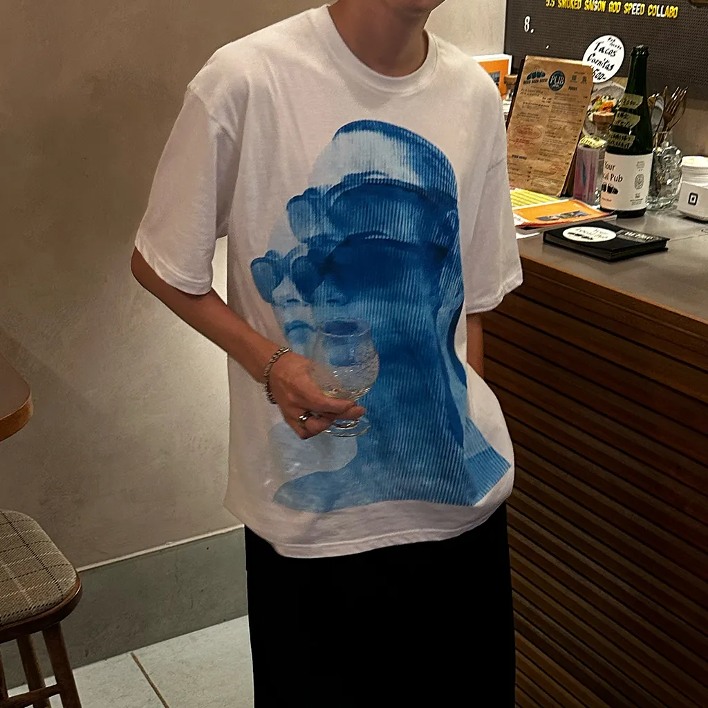シルエットプリント半袖Tシャツ