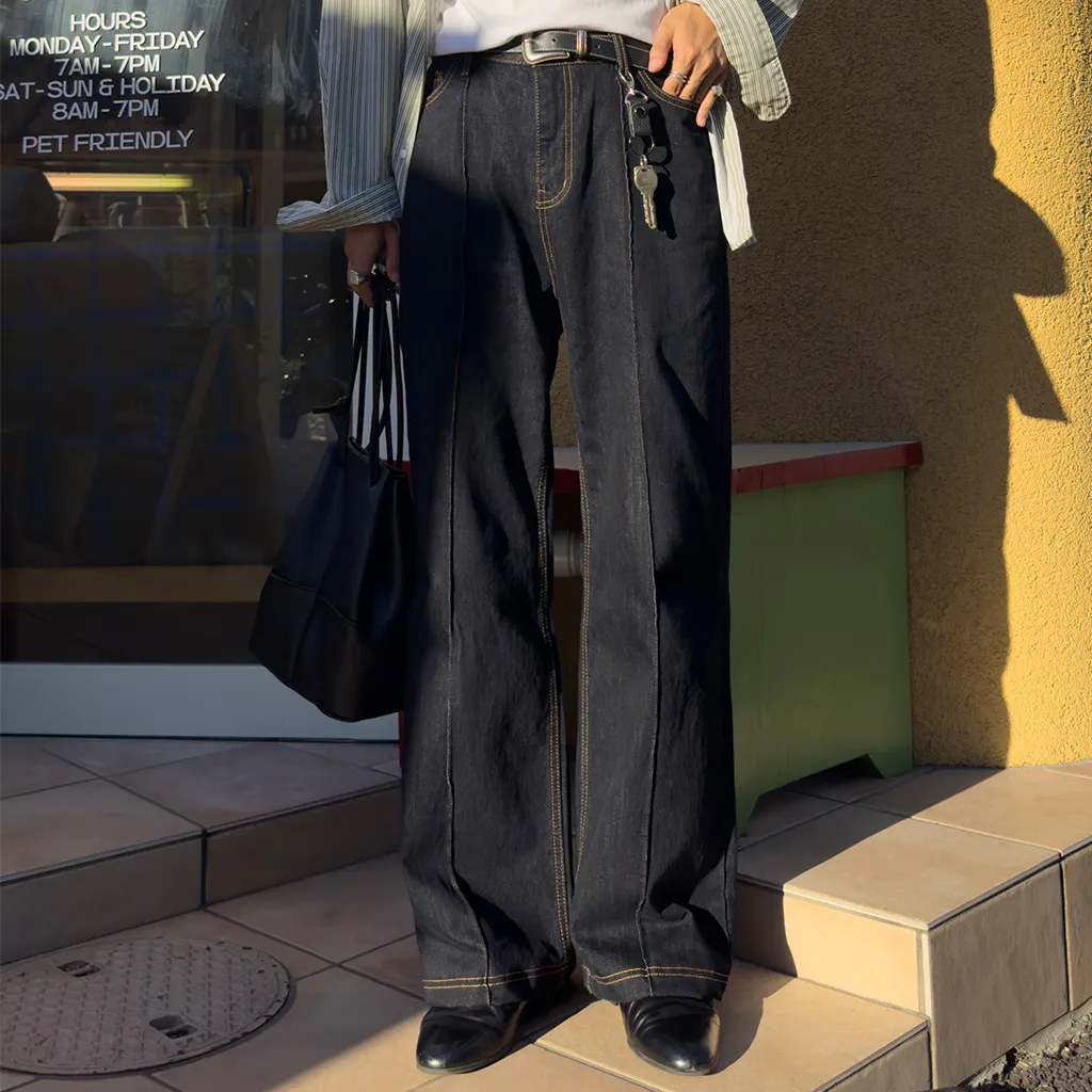 ピンタックストレートデニムパンツ