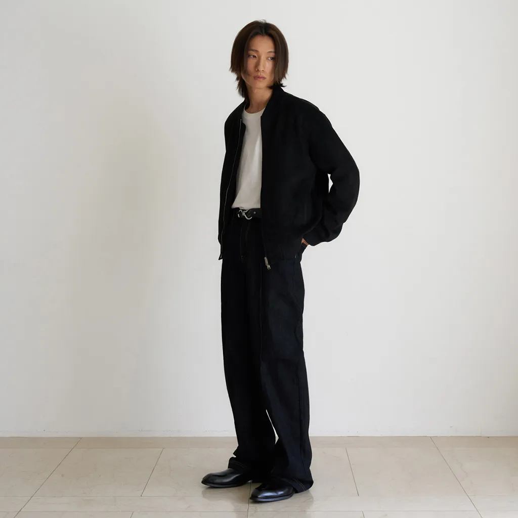 ピンタックストレートデニムパンツ