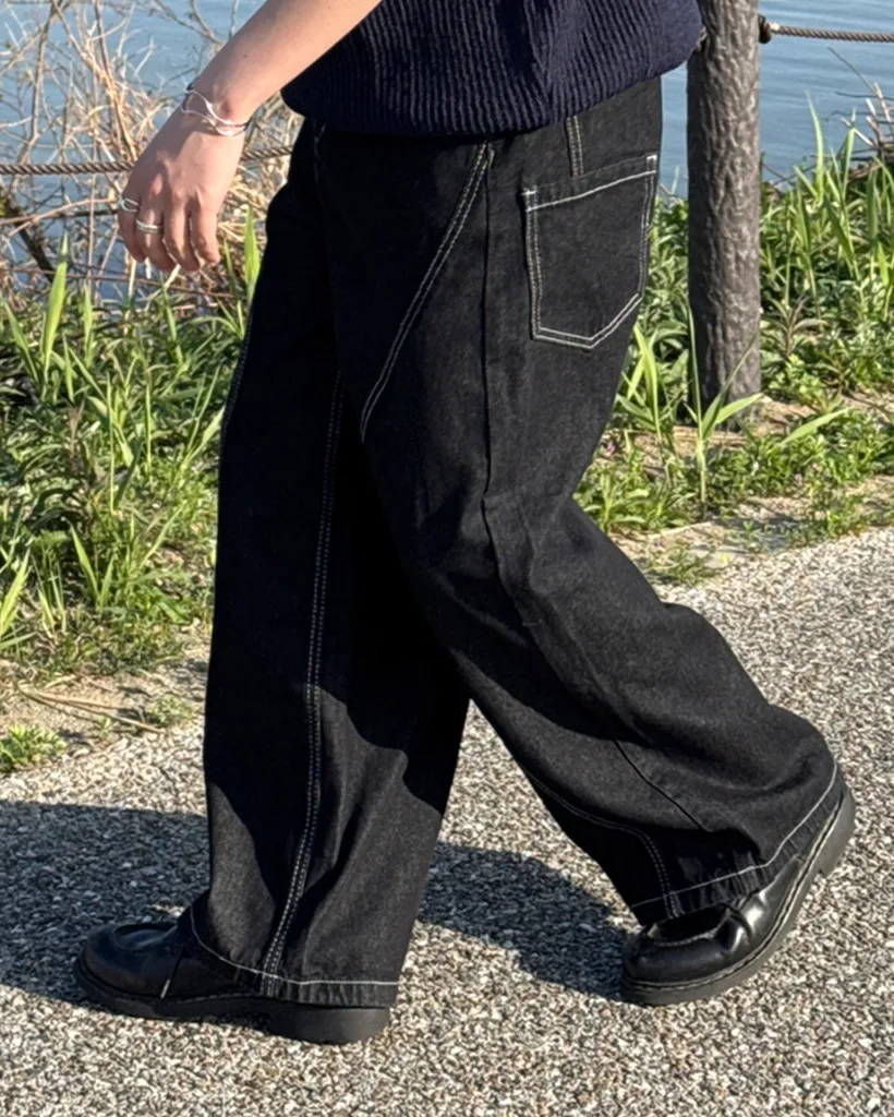 （ユニセックス）ステッチラインデニムパンツ