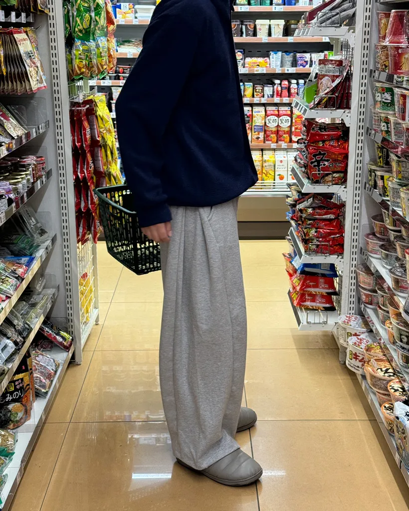 サイドピンタックバルーンフィットスウェットパンツ