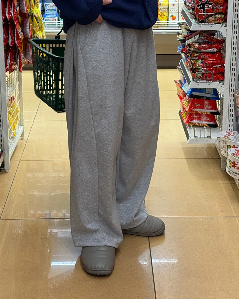 サイドピンタックバルーンフィットスウェットパンツ