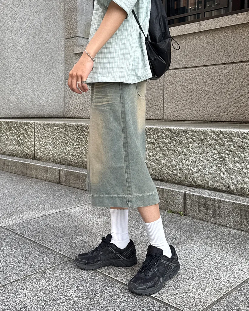 ヒゲウォッシュデニムフレアクロップドパンツ