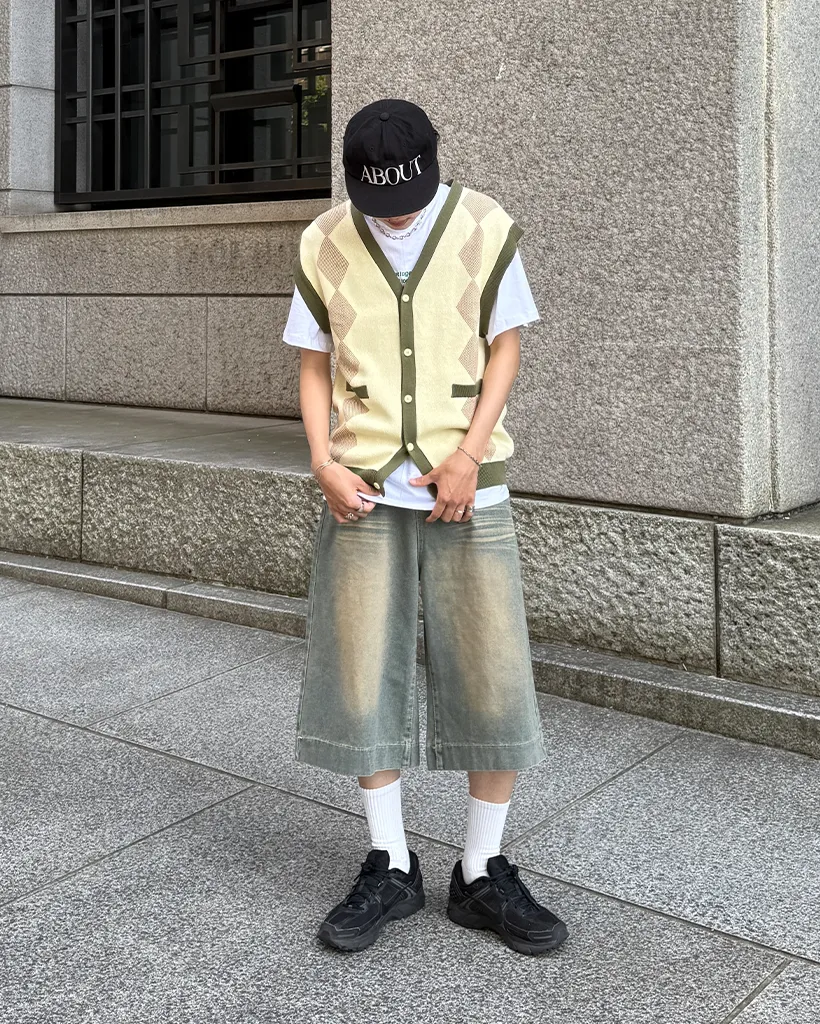 ヒゲウォッシュデニムフレアクロップドパンツ